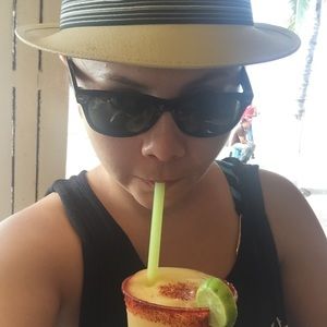 Meet your Posher, Valerie